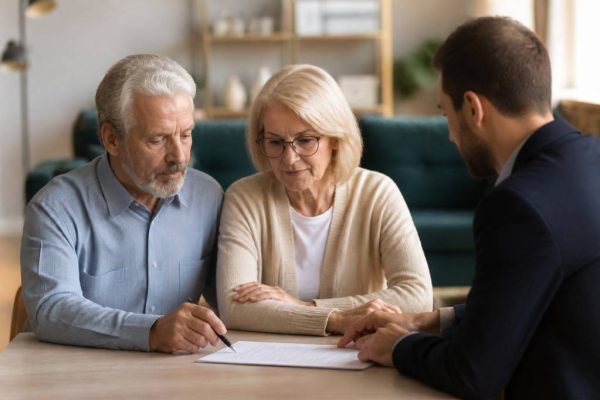 Communauté universelle et succession : comprendre les avantages et les risques pour le patrimoine familial
